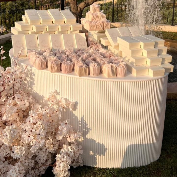 Big Oval Stripes table